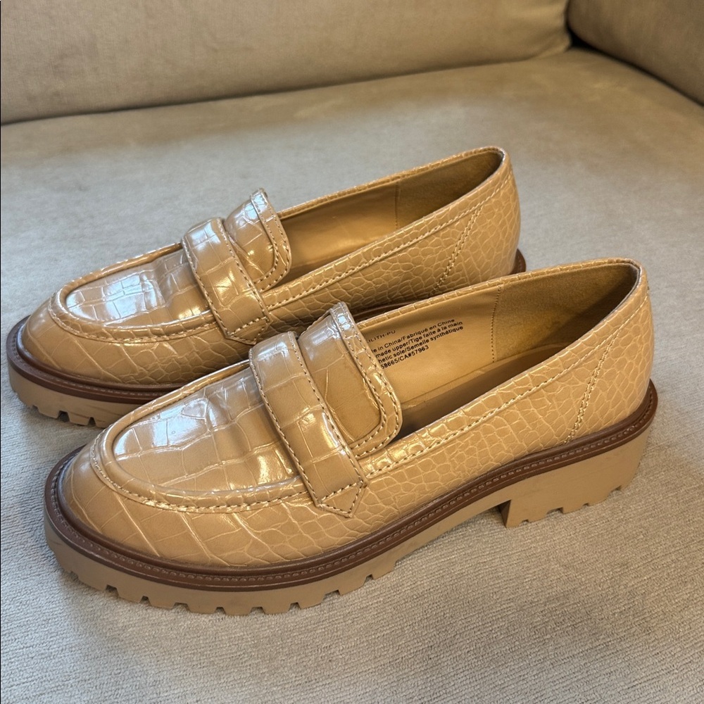 Abound crocodile tan loafer flats